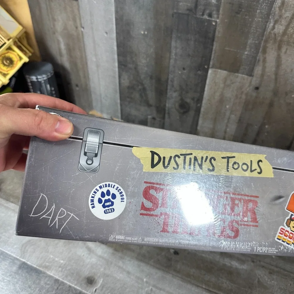 Funko Pop Stranger Things Dustin's Tools Dustin 828 TARGET XL Tshirt Bundle, NEW